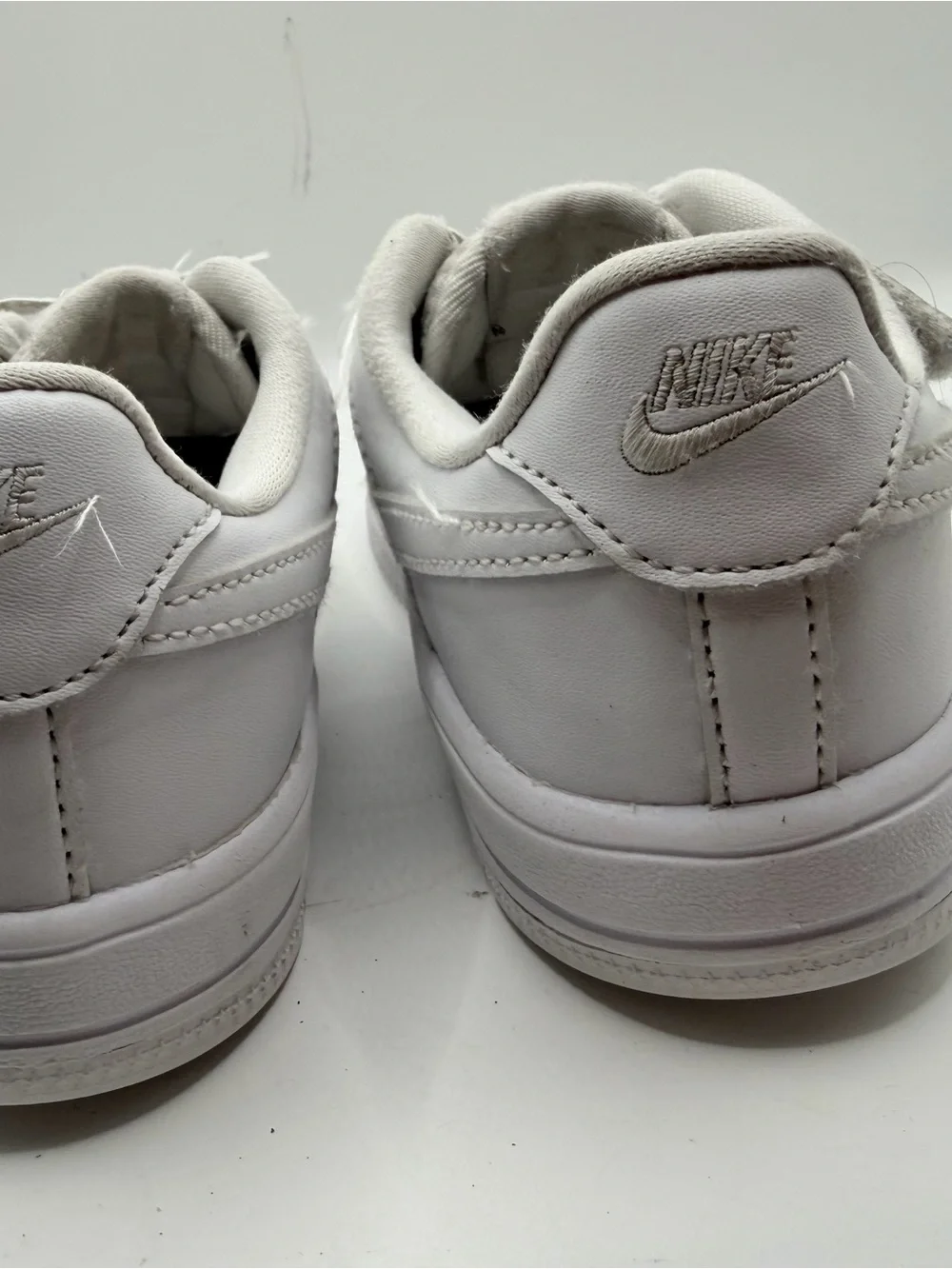 Nike Kids White Leather Sneakers with Hook-and-Loop Strap